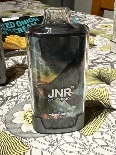 Customer photo review of JNR - Falcon Pro - 28000 Bouffées - 2% de nicotine - Puff Jetable / Vape Disposable