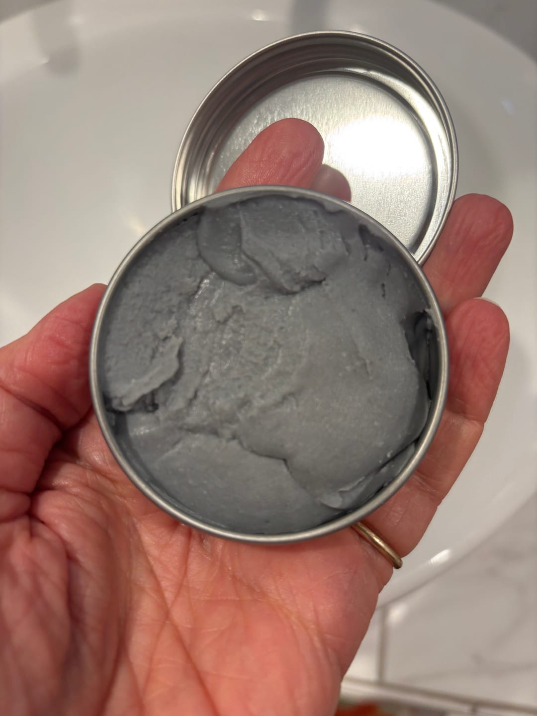Customer photo review of FreeMe Deodorant Oakmoss & Amber