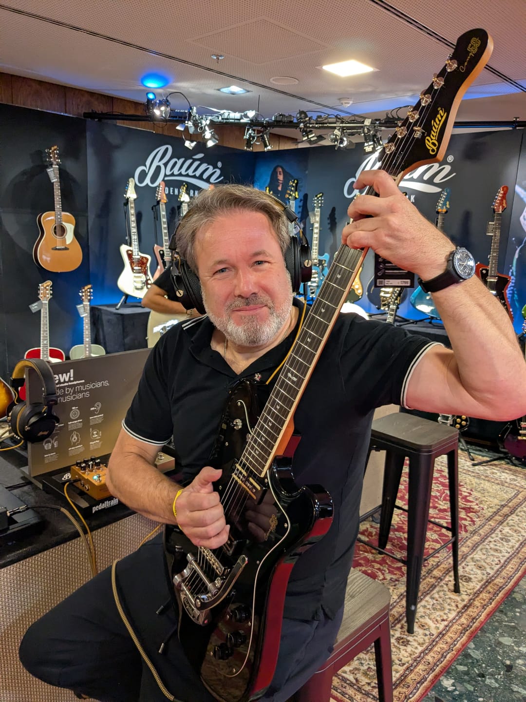 Customer photo review of ellipse studio headphones