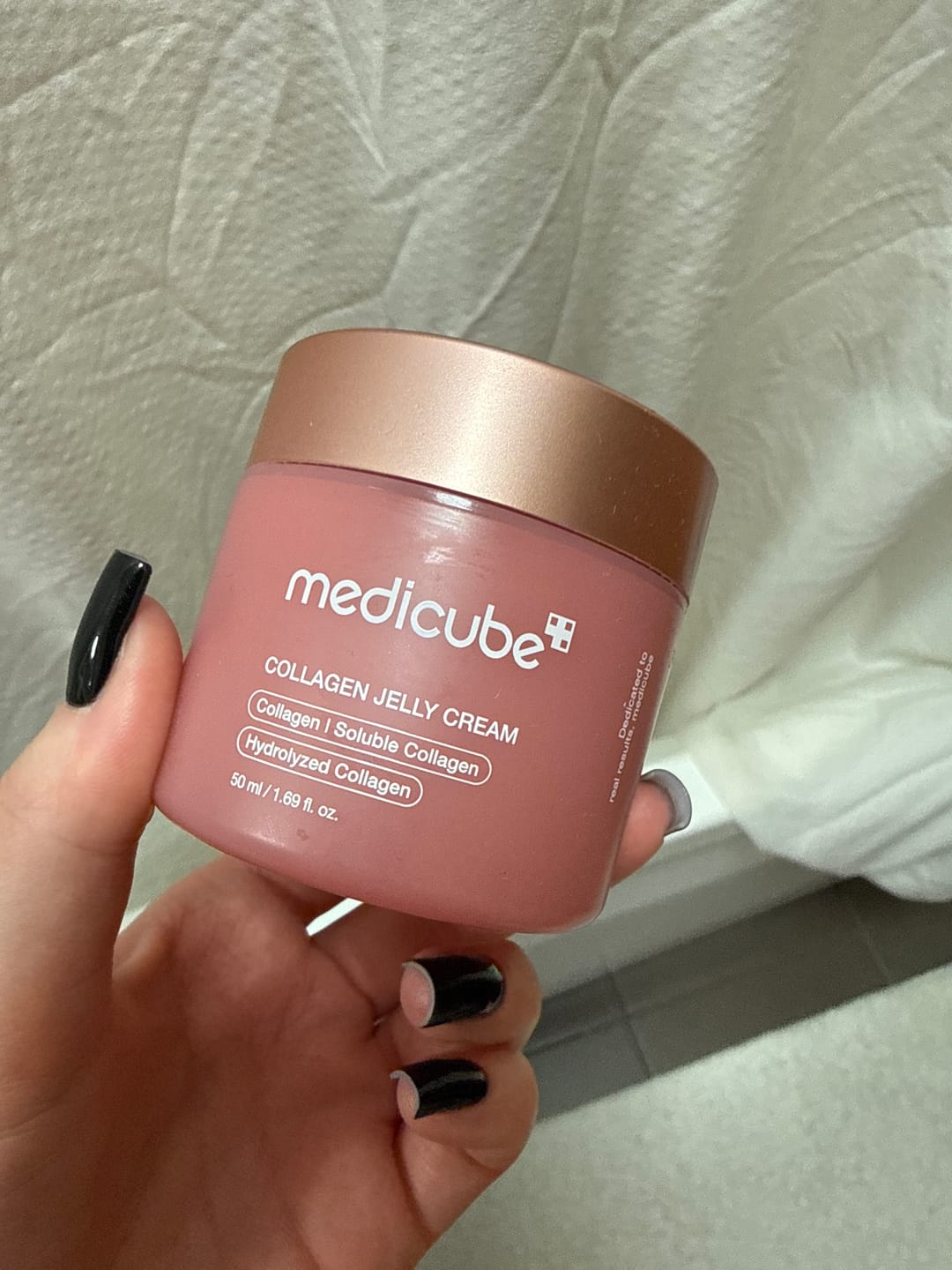 Customer photo review of Nostiprinošs krēms-gels sejai Medicube Collagen Jelly Cream