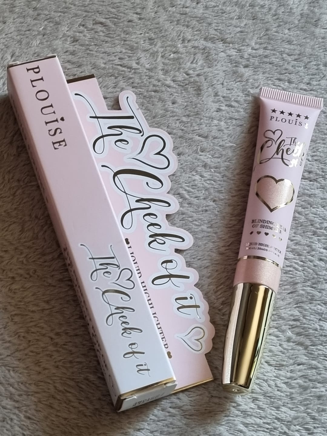 Customer photo review of P.Louise Cheek Of It Liquid Highlighter