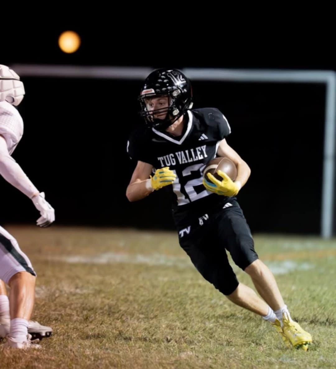 Customer photo review of SpongeBob Football Gloves - VPS5 By Phenom Elite