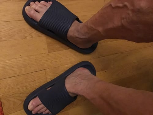 Customer photo review of HappyFlops