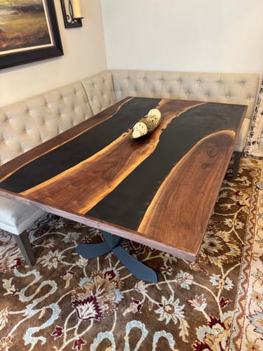 Customer photo review of 418 Curva 28" Dining Table Curved Legs