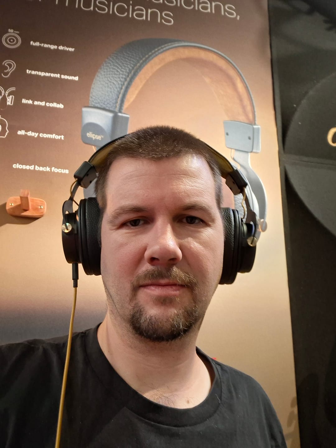 Customer photo review of ellipse studio headphones