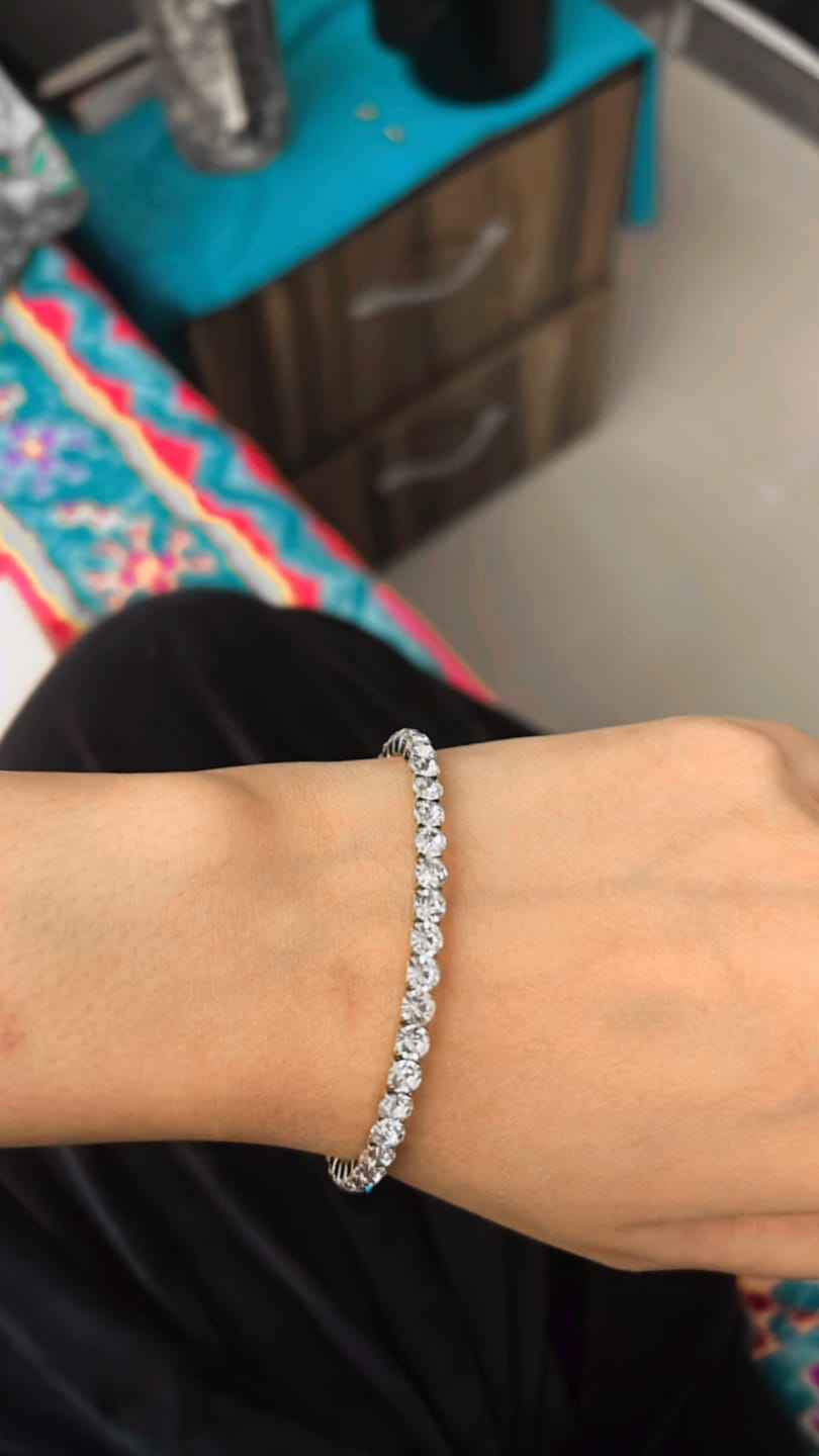 Customer photo review of Exquisite Gold Studded Bracelet