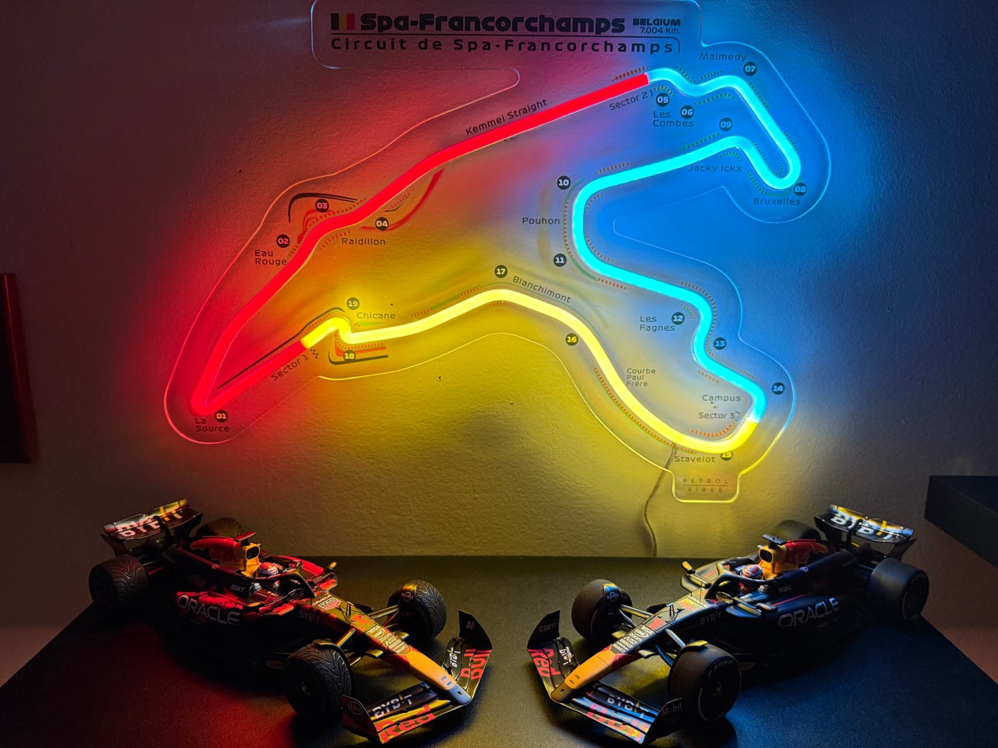Customer photo review of Circuit De Spa-Francorchamps Neon Race Track