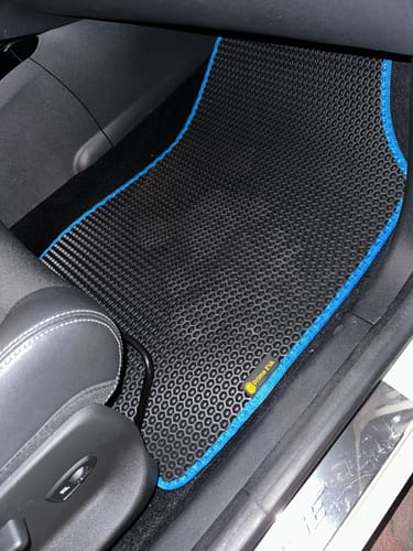 Customer photo review of Dywaniki samochodowe na zamówienie - Przód i tył