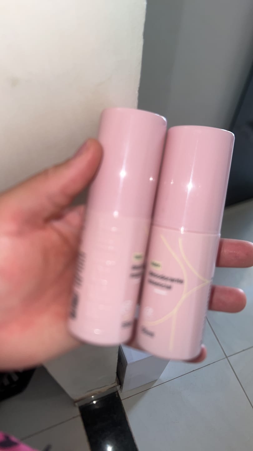 Customer photo review of Desodorante Essencial Teen