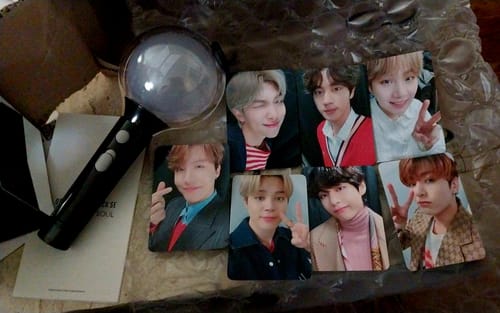 Customer photo review of BTS - OFFICIAL LIGHT STICK MAP OF THE SOUL Special Edition