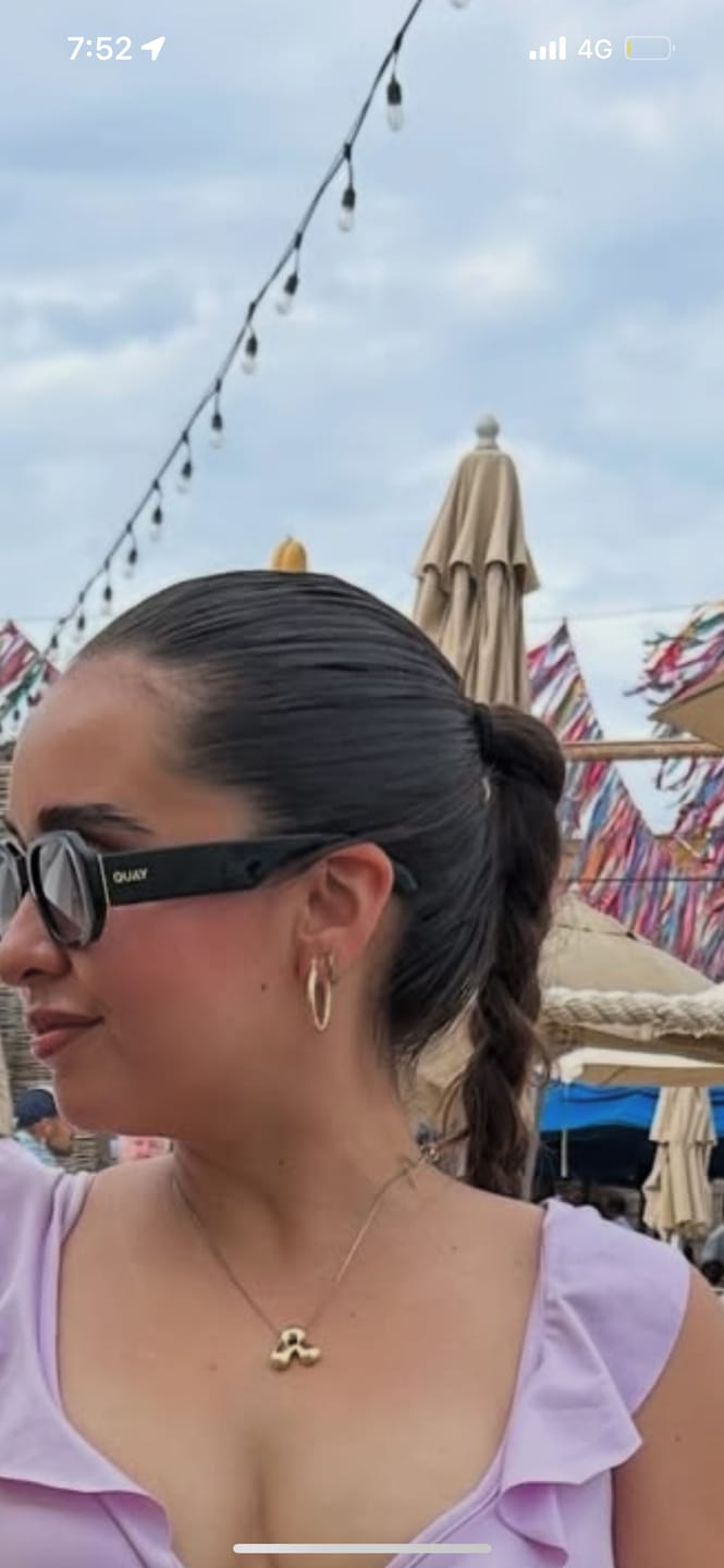 Customer photo review of Collar Inicial Bubble