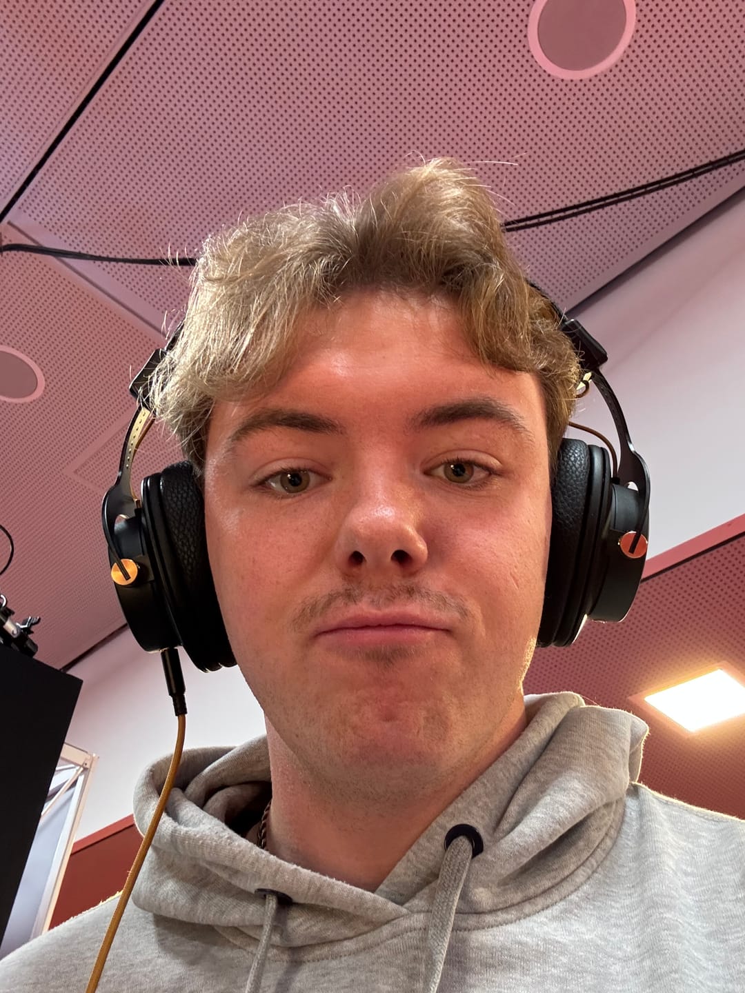 Customer photo review of ellipse studio headphones