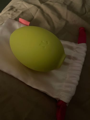 Customer photo review of Lem Clitoral Massager