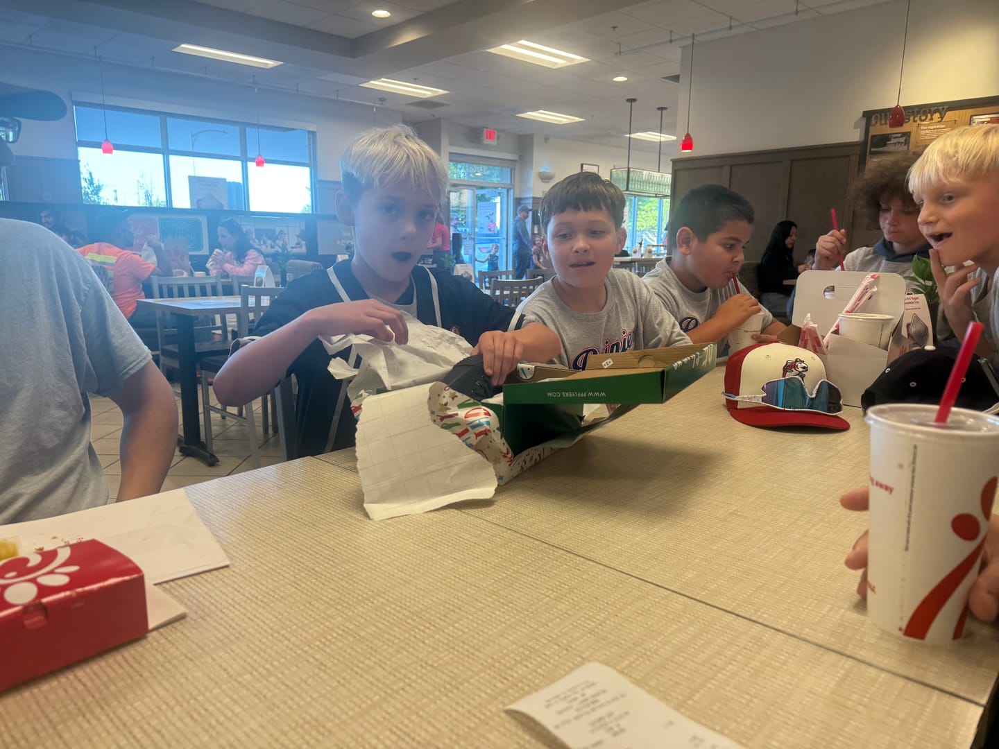 Customer photo review of Kids Center Hi 1993