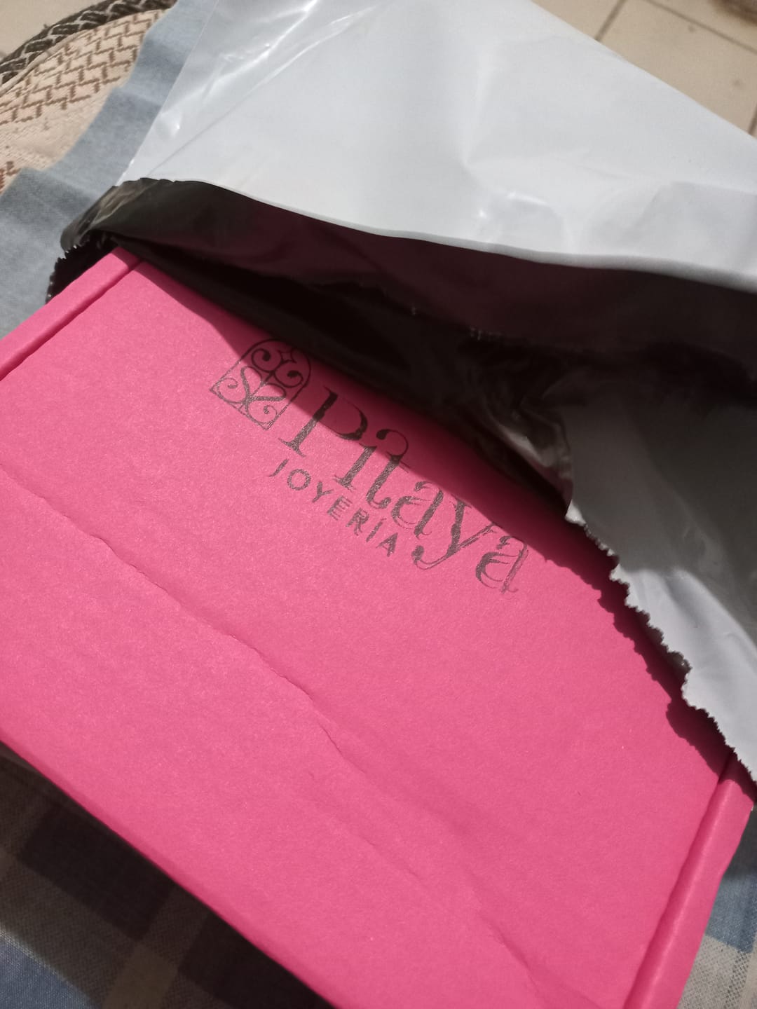 Customer photo review of Collar Placa Vertical Personalizado