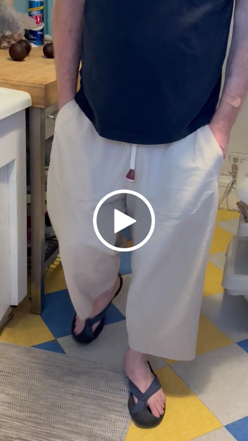 Customer video review of Sekino Cropped Pants 2.0