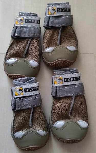 Customer photo review of TrailPaws - Beschermende Antislip Hondenschoenen