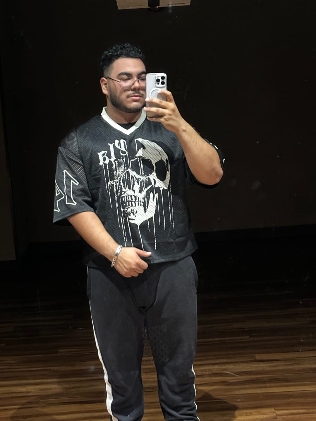 Customer photo review of 4015 - Drippy Skull Jersey