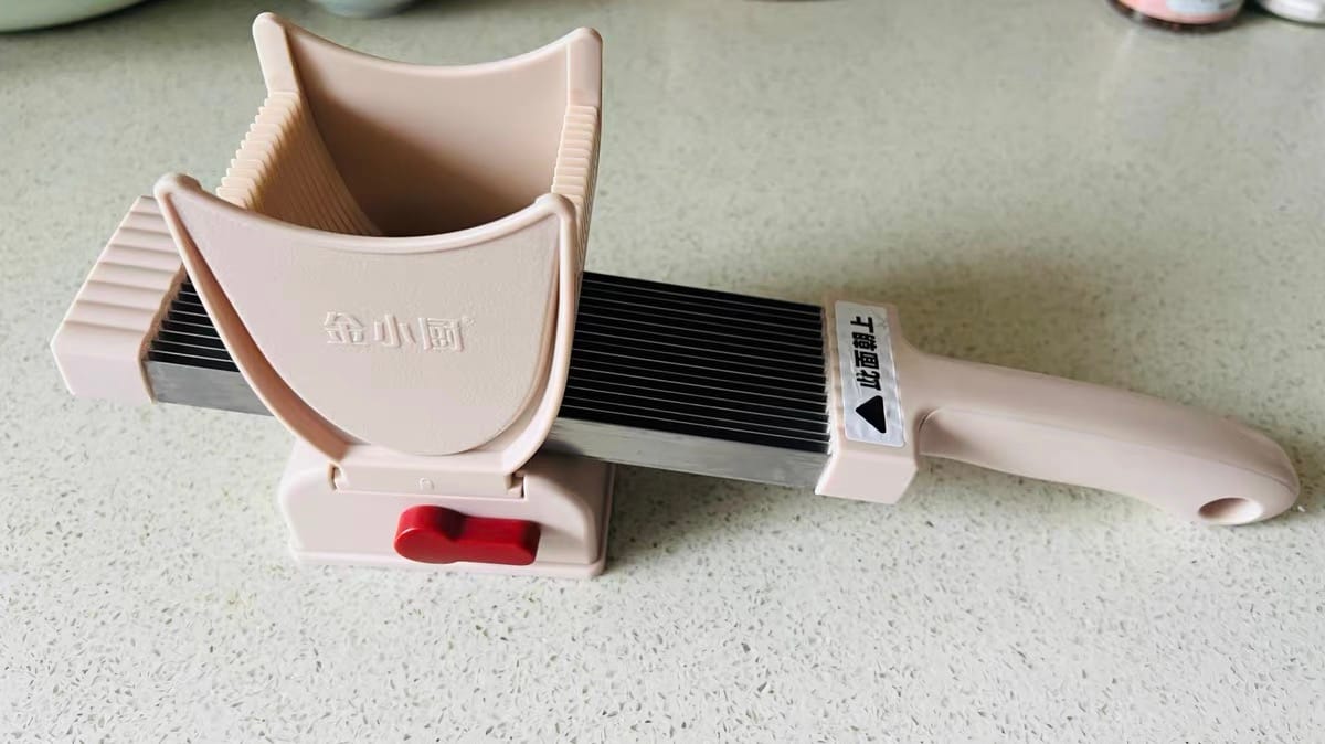 Customer photo review of Manual Meat Slicer & Knife Sharpener Set – Stainless Steel, Perfect for Beef, Pork, Lamb – Ideal for Home Cooking & BBQ, Black