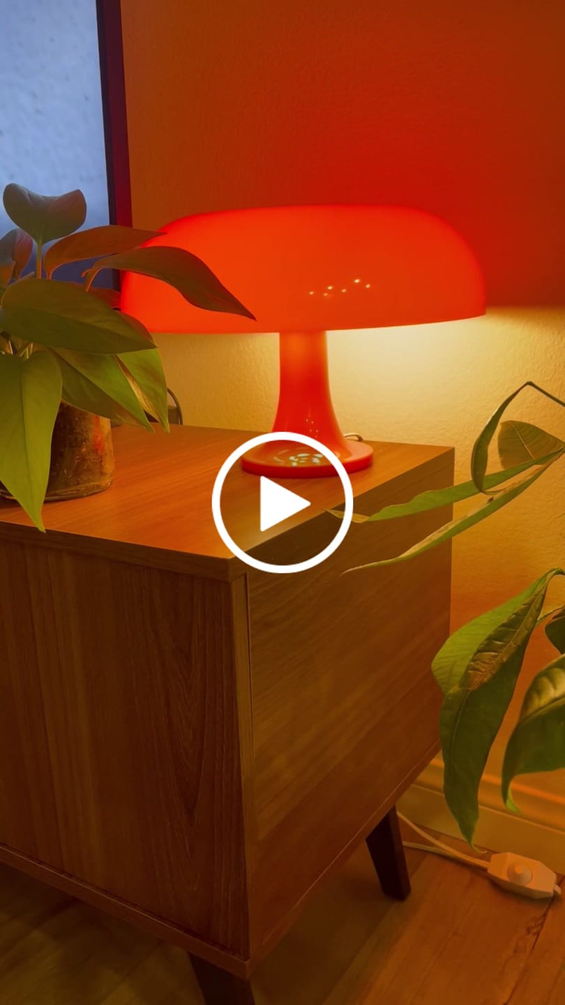 Customer video review of Mandarin Dream Table Lamp