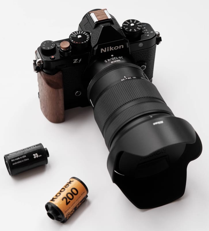 Customer photo review of Nikon ZF Hotshoe Cover Shutter Button Set Leica Q3 Fujifilm