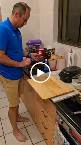 Customer video review of BraaiPlank™ "Beenlem" Hammer Forged Boning Knife