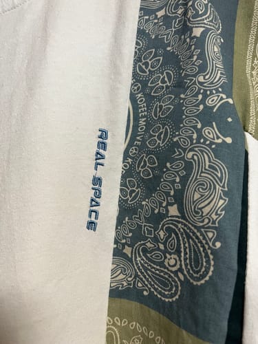 鈴木 review of 不規則ペイズリー柄切替　民族調Tシャツ image 1 out of 2