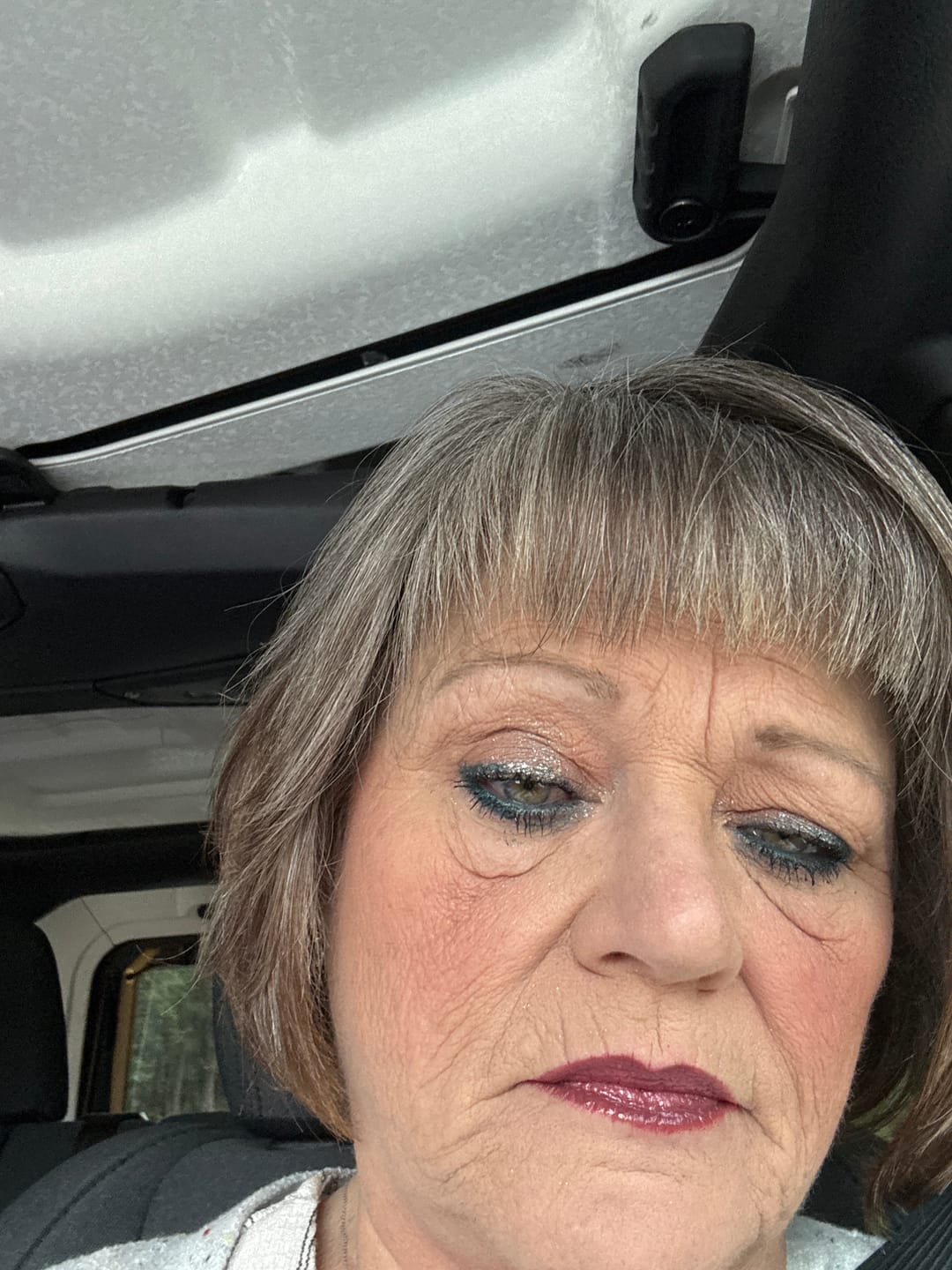 Customer photo review of Glow Gallery Highlighting Eye & Cheek Palette