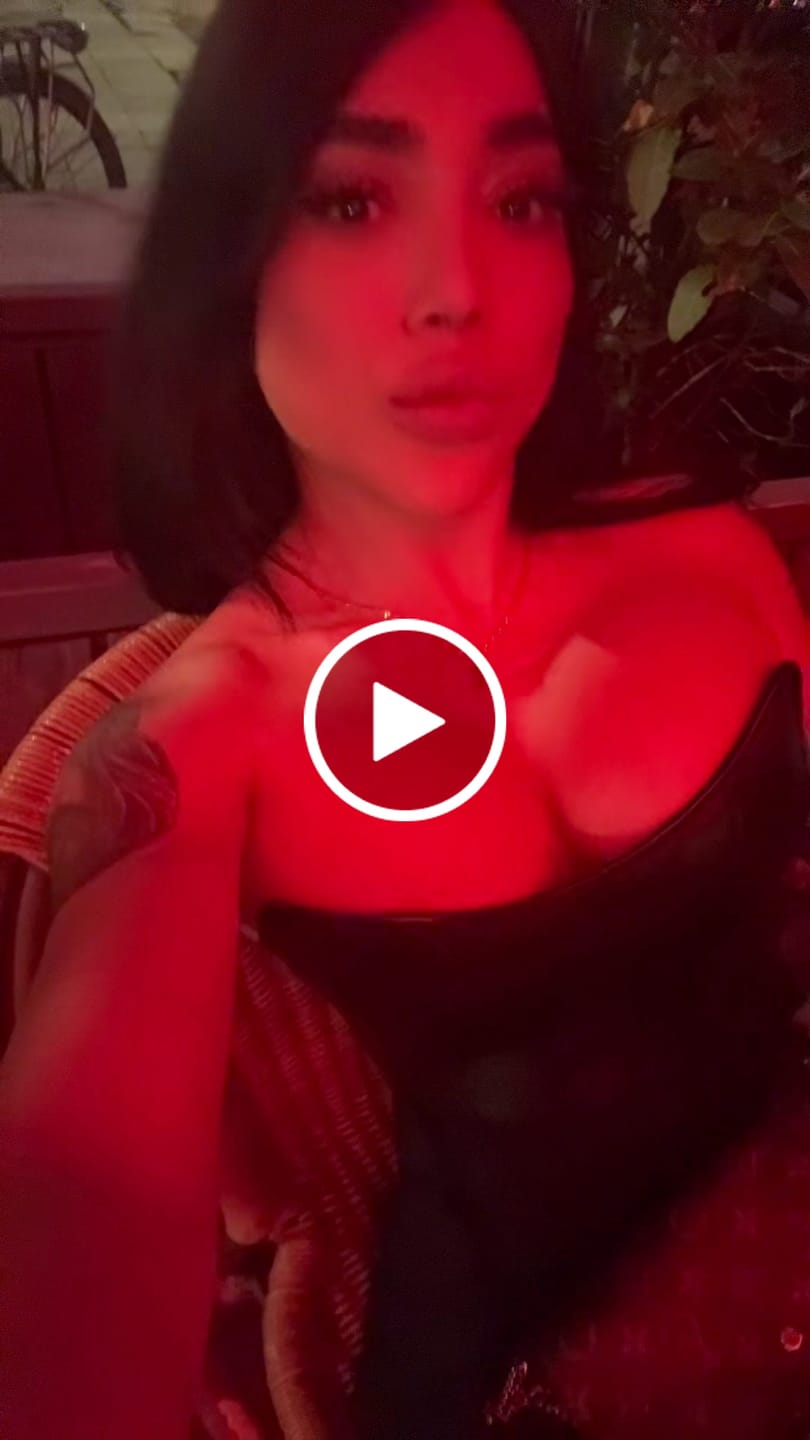Customer video review of Grace corset