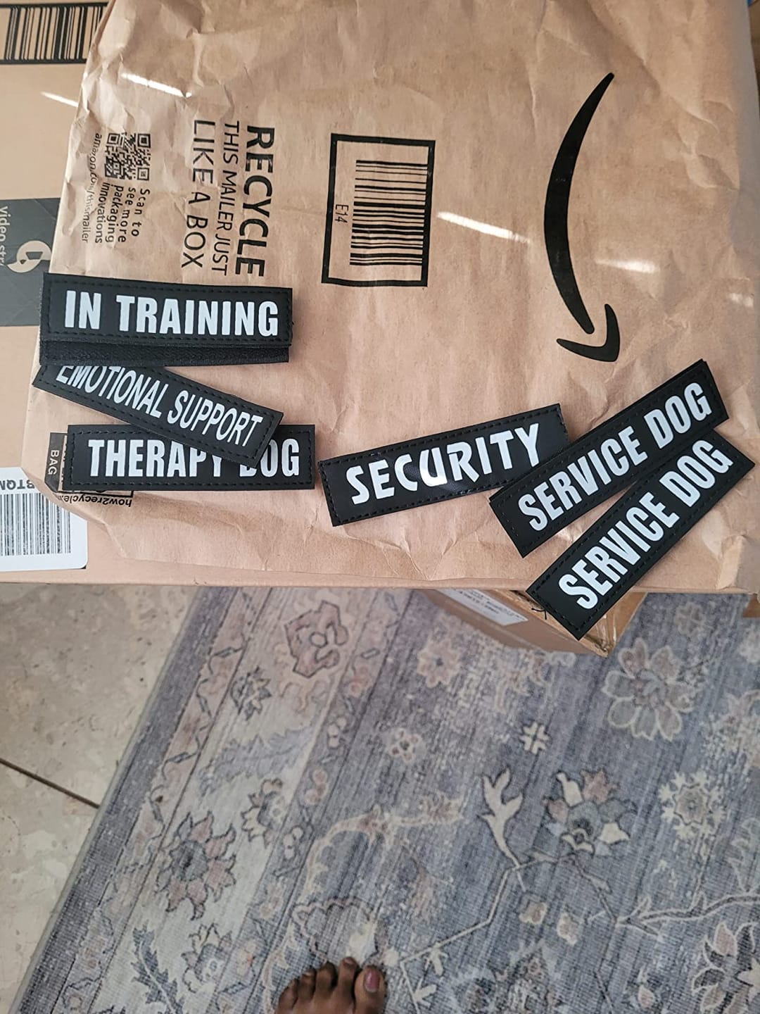 Customer photo review of Taglet - Gepersonaliseerde Velcro Hondentag