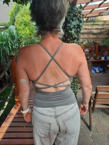 Customer photo review of LUXE Sculpt Tank - Deep Black