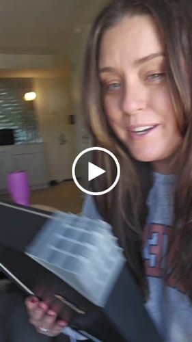 Customer video review of Magical Pet Portrait LED Night Light