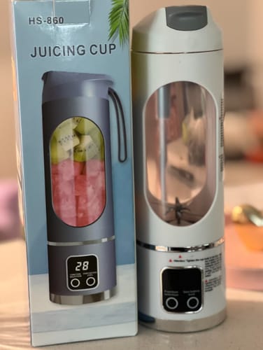 Customer photo review of Licuadora Portátil Inalámbrica USB-C Recargable, 3 Velocidades | Batidos, Jugos y Smoothies en Casa, Oficina o Viaje