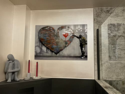 Customer photo review of Acrylglasbild Banksy großes Herz abstrakt Querformat