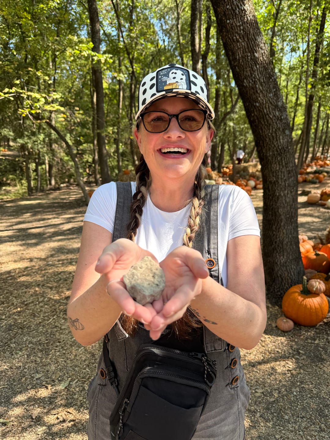 Customer photo review of OVERLORD X Peanuts: "I Got A Rock" Trucker Cap