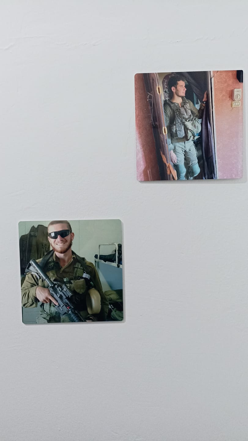 Customer photo review of קיר תמונות מתמגנטות