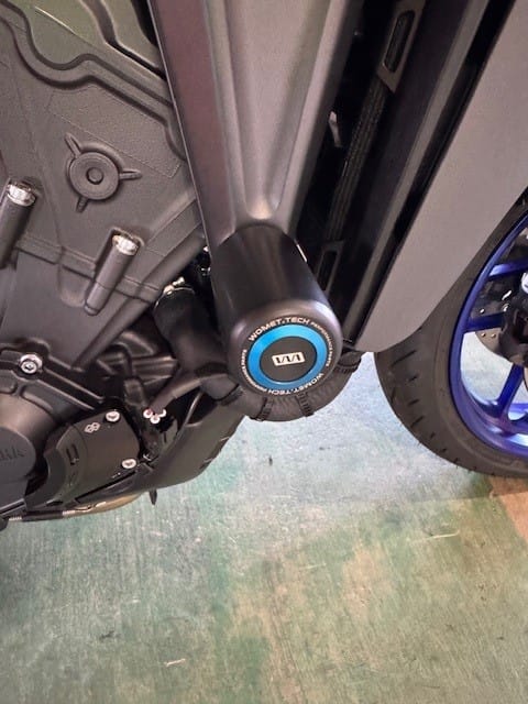 Customer photo review of Crash Pads / Frame Sliders for Yamaha MT09 & XSR900