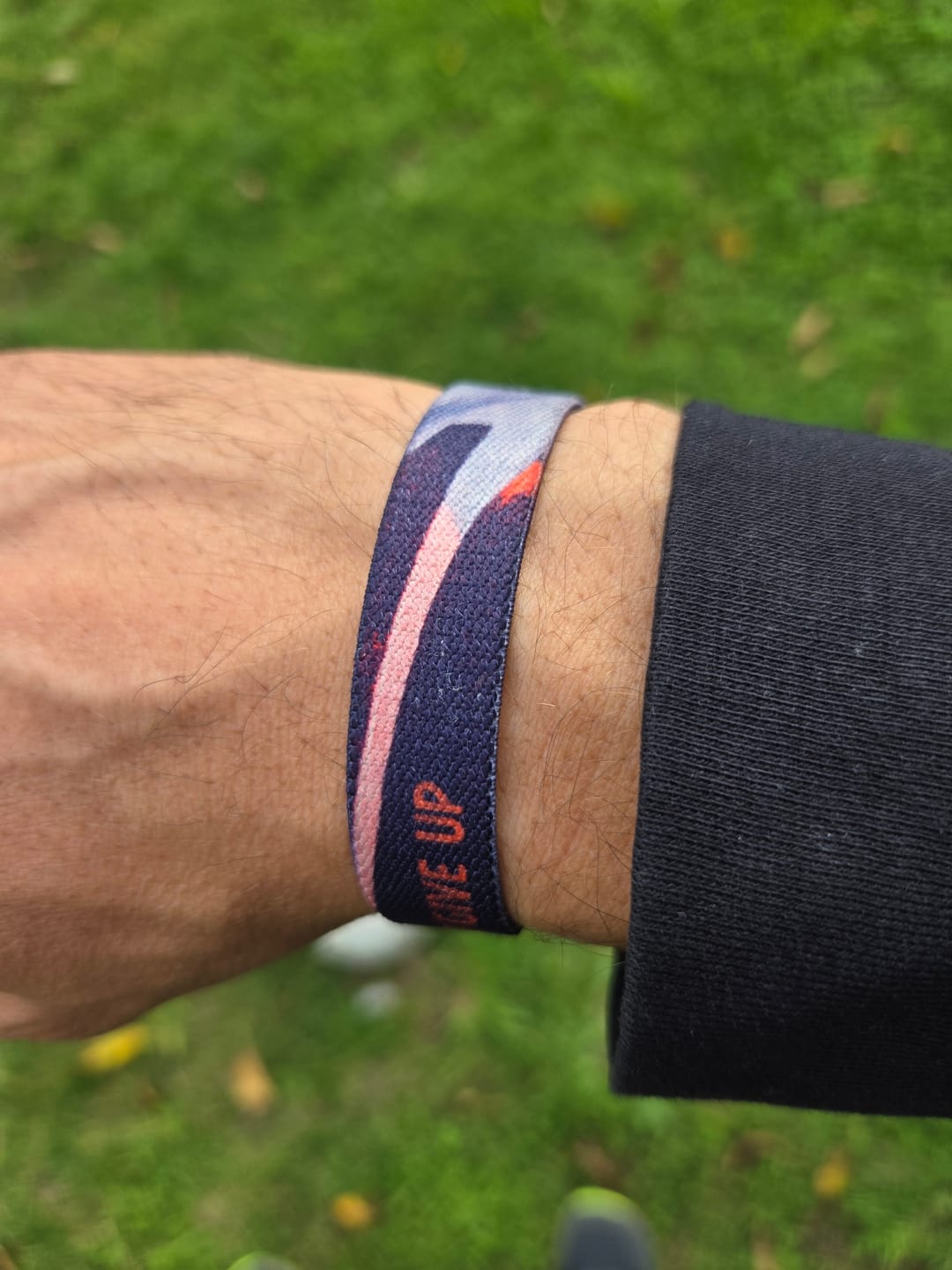 Customer photo review of Never Give Up - Elastisches Armband