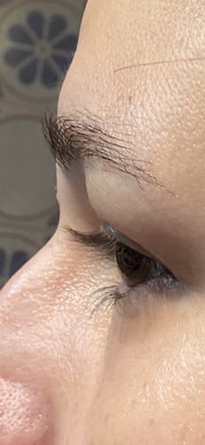 Customer photo review of KosmaLash® | Sérum Crecimiento & Anticaída