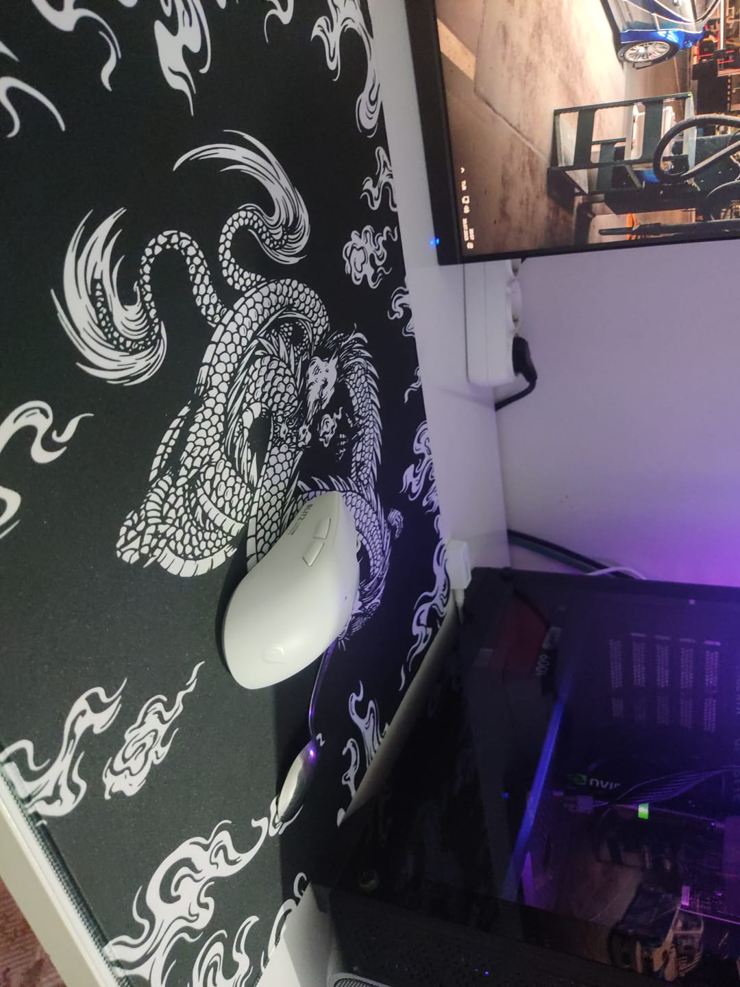 Customer photo review of 8K Kablosuz Oyuncu Mouse-Beyaz