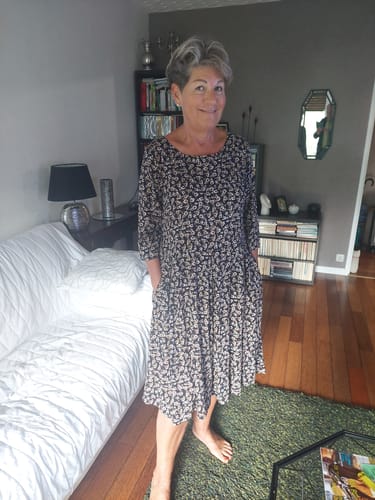 Customer photo review of Robe Louisa viscose fleurettes dorées