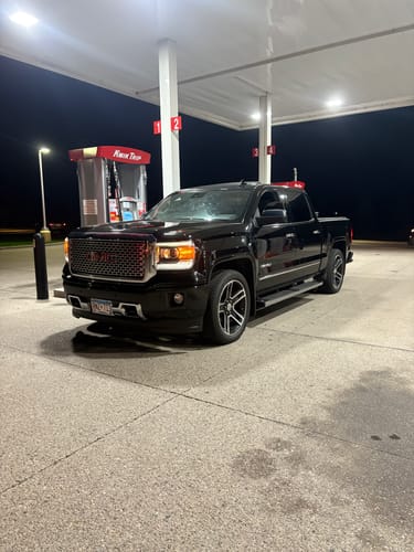 Customer photo review of 1999-2018 Chevy Silverado 1500 Lowering Leveling Kit 1-2 inch Rear Drop Shackles Kit