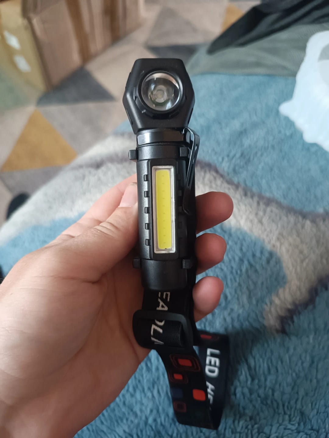 Customer photo review of Multifunktionale 2-in-1 LED Taschenlampe & Stirnlampe