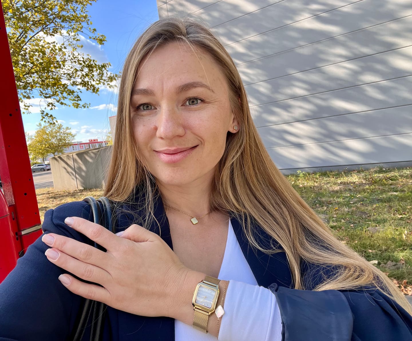 Customer photo review of Flora Gold White Set