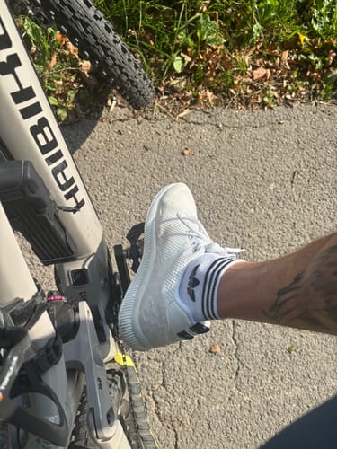 Customer photo review of ELEVATESHOES ACTIVE