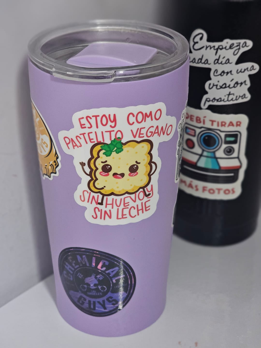 Customer photo review of Pastelito Vegano (Sticker Laminado)