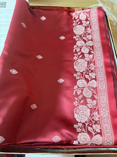 Customer photo review of Maroon Golden Zari Katan Silk Banarasi Saree