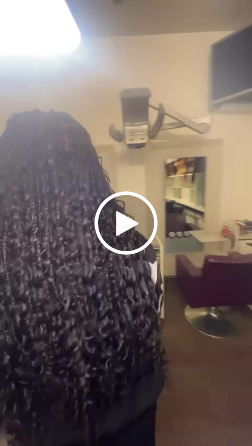 Customer video review of Loose Curly Bulk Hair Extensions for Braiding