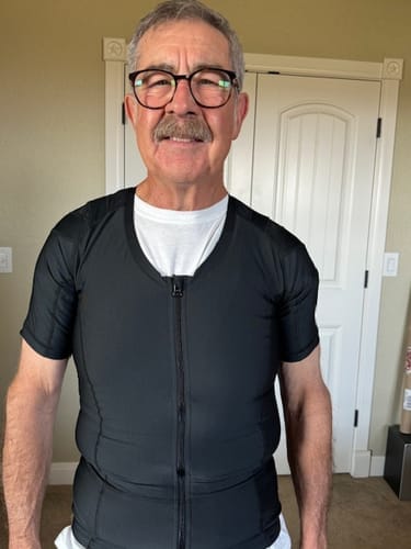 Customer photo review of Men's Posture Shirt™ Zipper - Schwarz