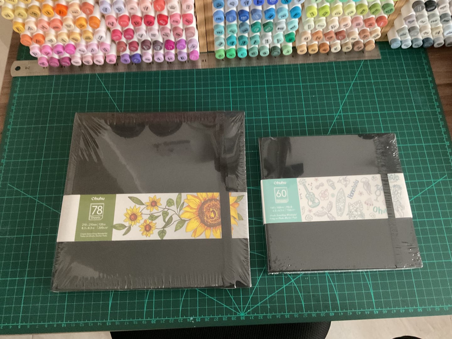Customer photo review of Ohuhu Bleedproof Double-Sided Marker Pad with PU Cover